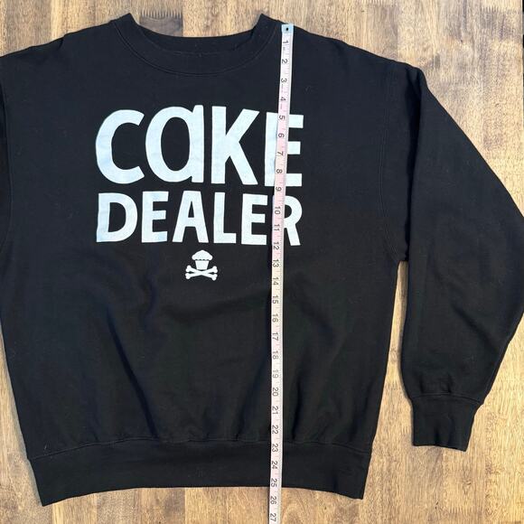 Johnny Cupcakes Cake Dealer Sweatshirt Crewneck Crossbones Black Unisex Large - Picture 6 of 9